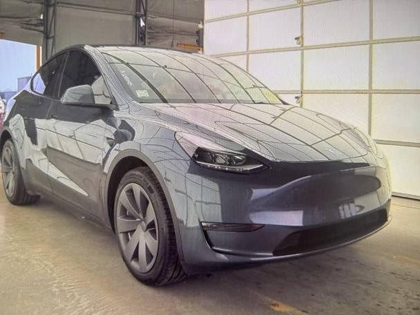 TESLA MODEL Y 2024 7SAYGDEE9RA214932 image